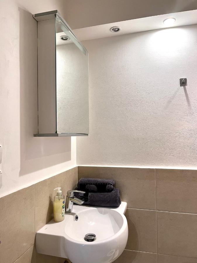 Quiet Apartment Close To Center プラハ エクステリア 写真